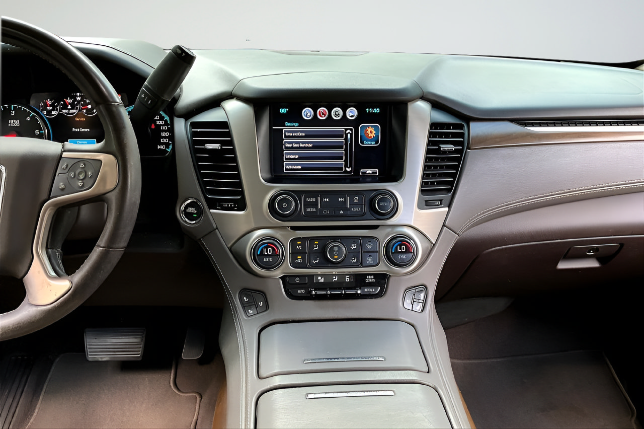 Used 2020 GMC Yukon Denali RWD image 9