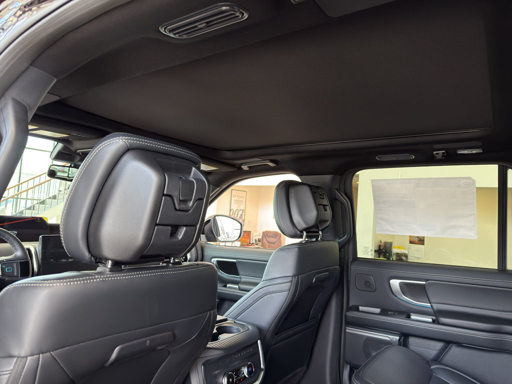 New 2027 Ford Expedition Platinum w/ Stealth Appearance Package AWD/4WD image 23