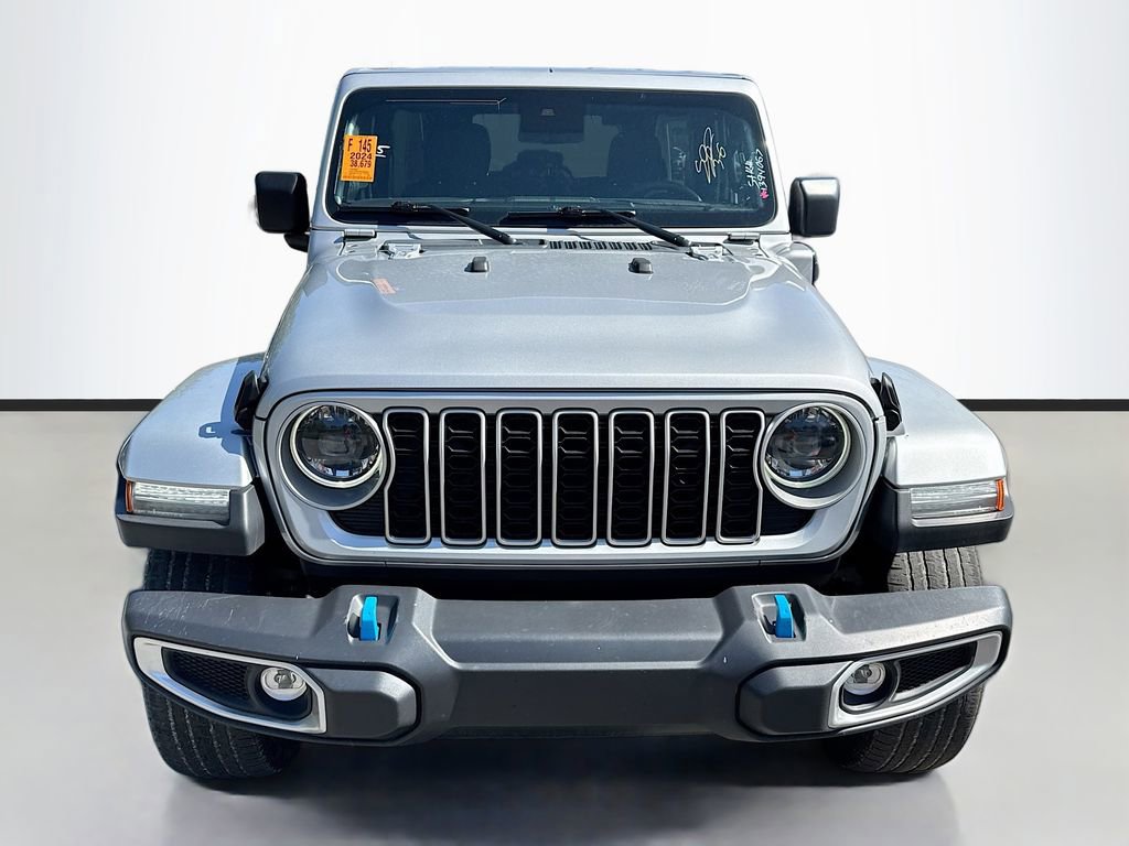 Used 2024 Jeep Wrangler Unlimited Sahara image 2