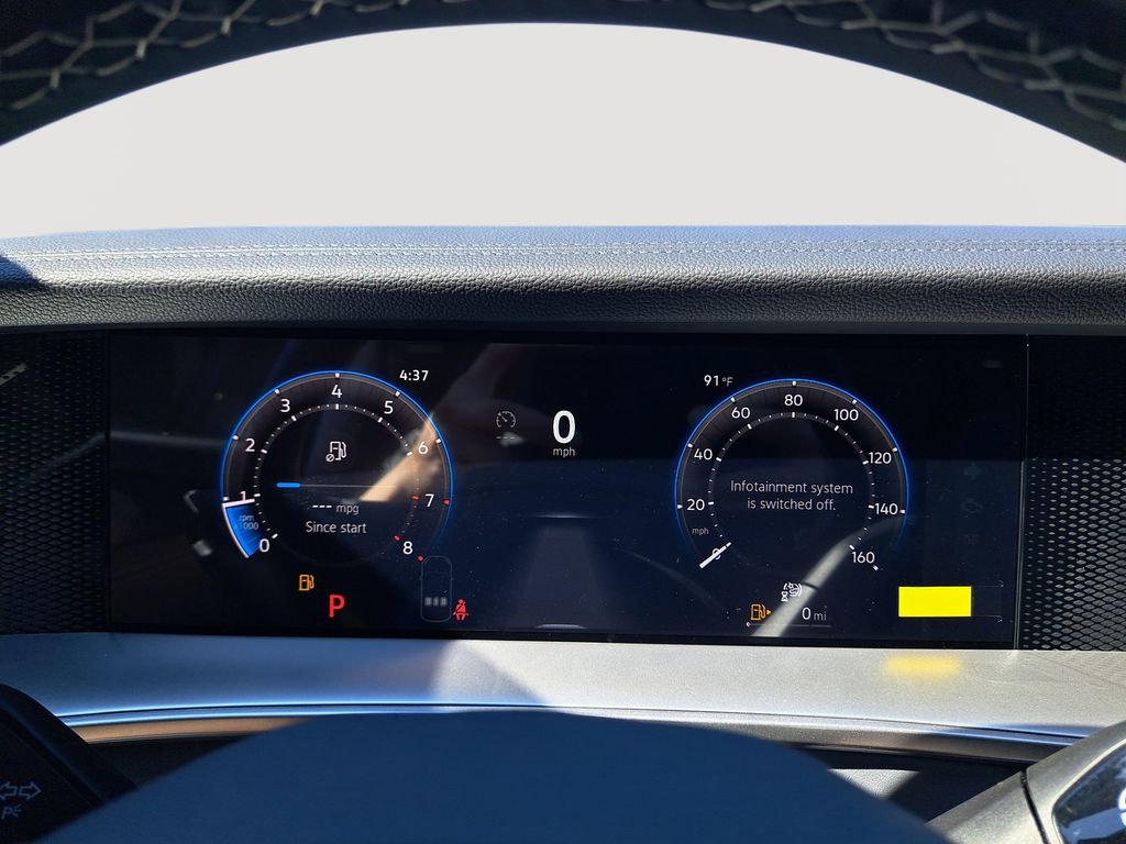 New 2025 Volkswagen Tiguan SE image 23