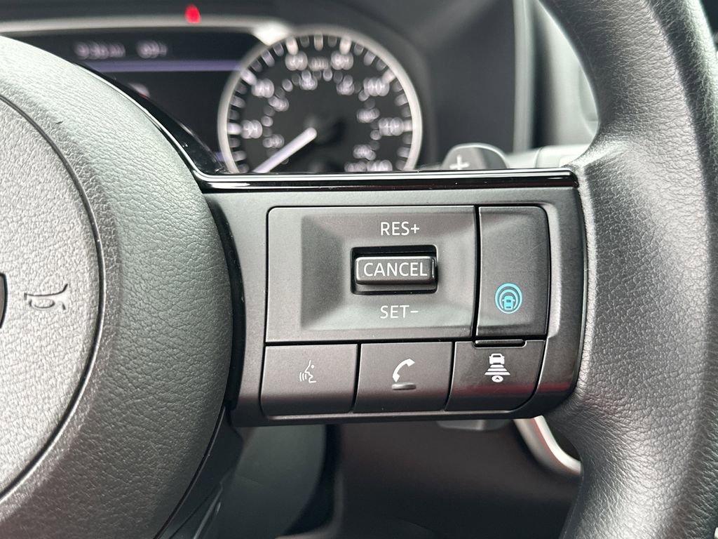 Used 2023 Nissan Rogue SV FWD image 22