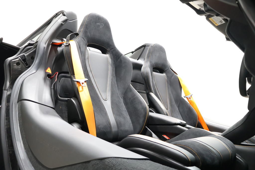 Used 2020 McLaren 720S Spider image 48