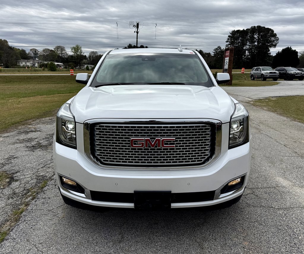 Used 2017 GMC Yukon XL Denali w/ Open Road Package AWD/4WD image 2