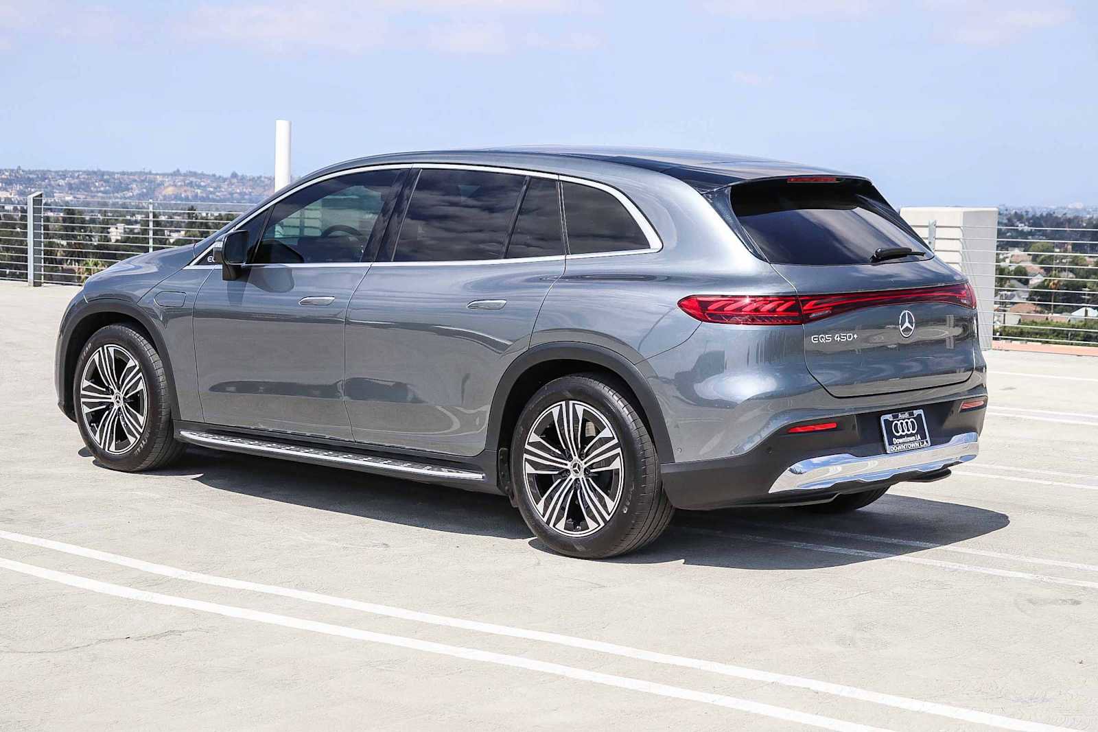 Used 2023 Mercedes-Benz EQS 450+ SUV image 6