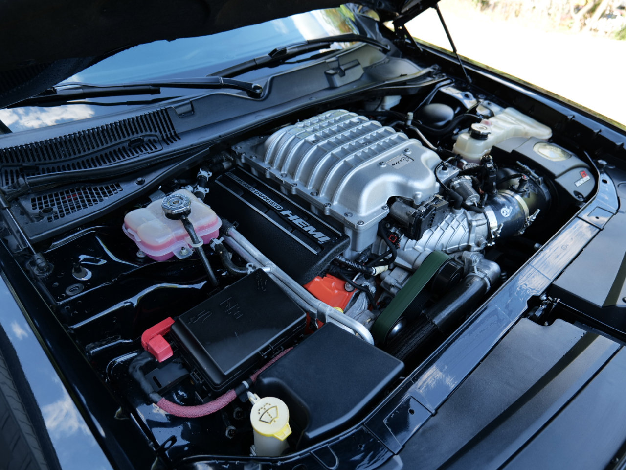 Used 2015 Dodge Challenger SRT Hellcat image 53