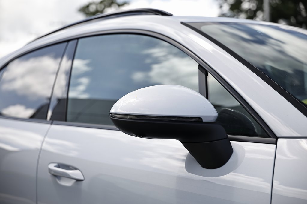 New 2025 Porsche Macan Electric image 15