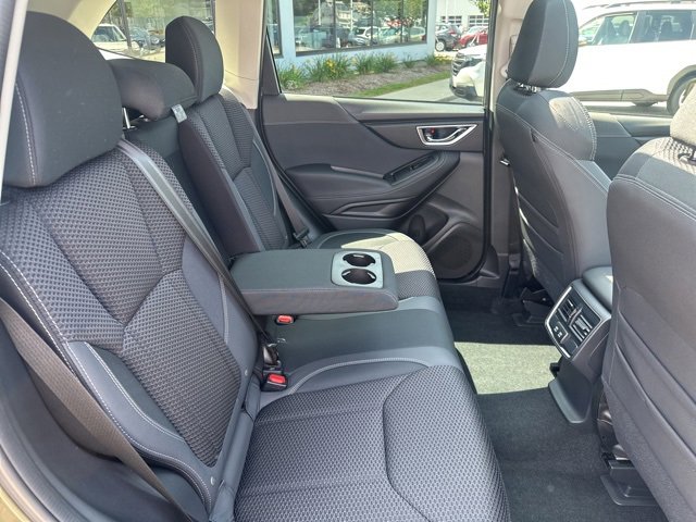 Used 2022 Subaru Forester Premium image 23