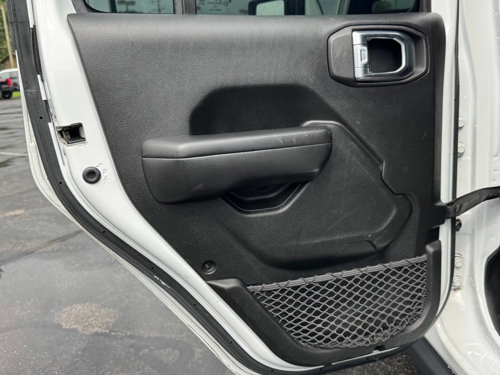 Used 2021 Jeep Wrangler Unlimited Rubicon AWD/4WD image 15