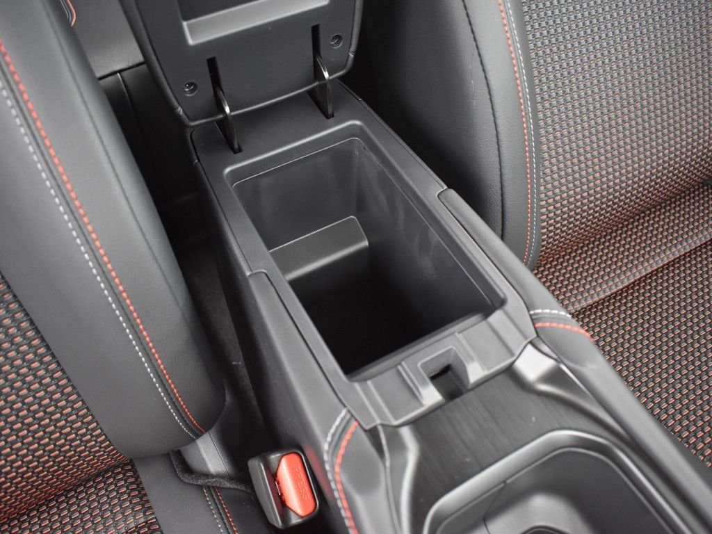 New 2026 Nissan Kicks SR w/ Illumination Package image 24