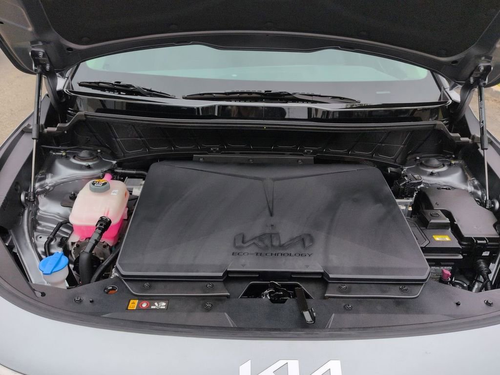 Certified 2025 Kia Niro Wind FWD image 31