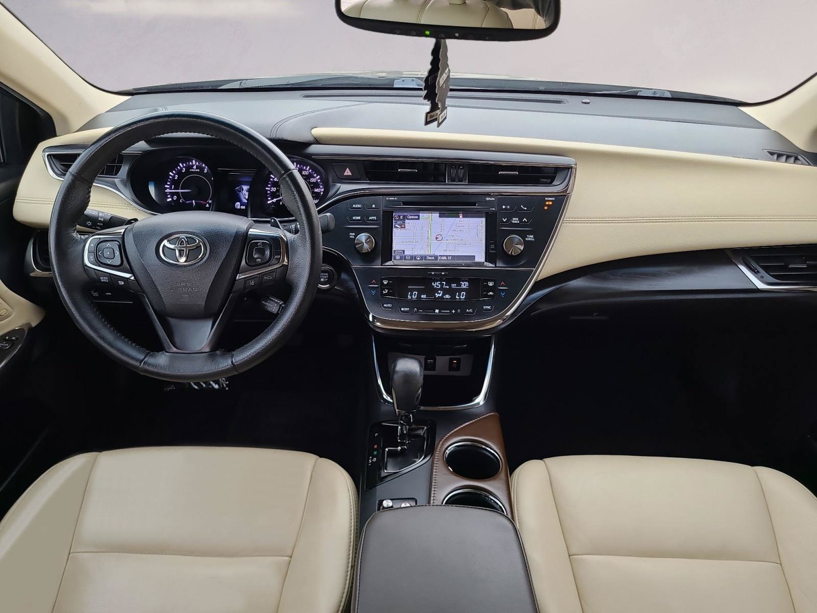 Used 2018 Toyota Avalon XLE Premium FWD image 18