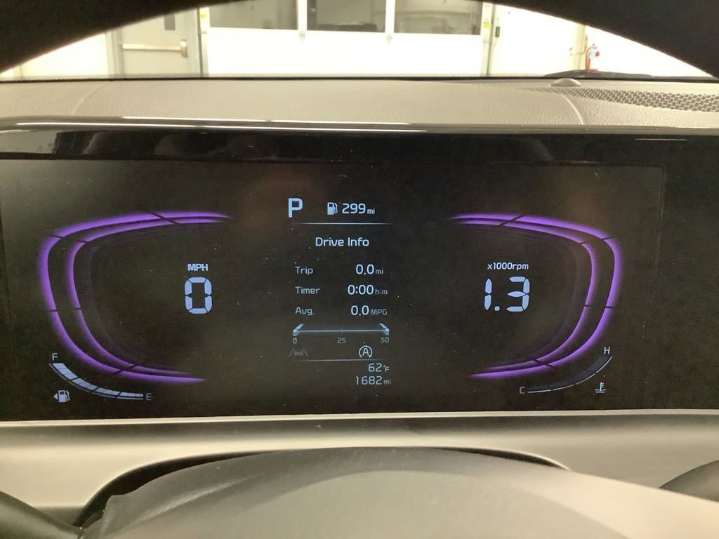 Certified 2025 Kia Seltos LX image 18