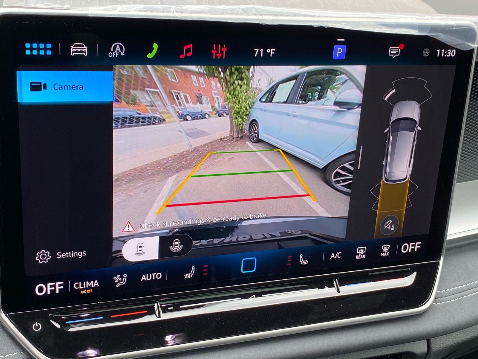 New 2026 Volkswagen Tiguan SE R-Line AWD/4WD image 9