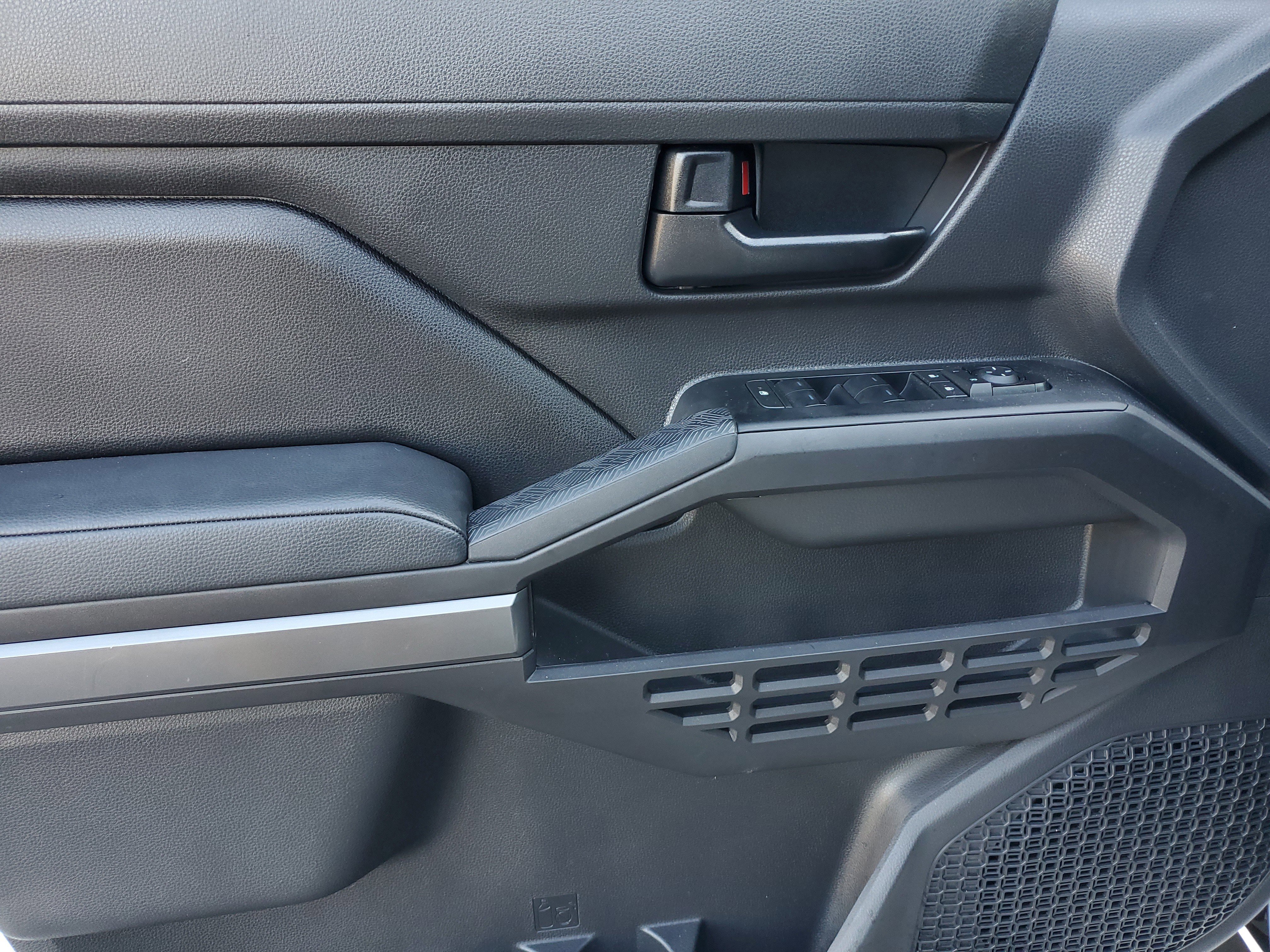 Used 2024 Toyota Tacoma SR5 image 19