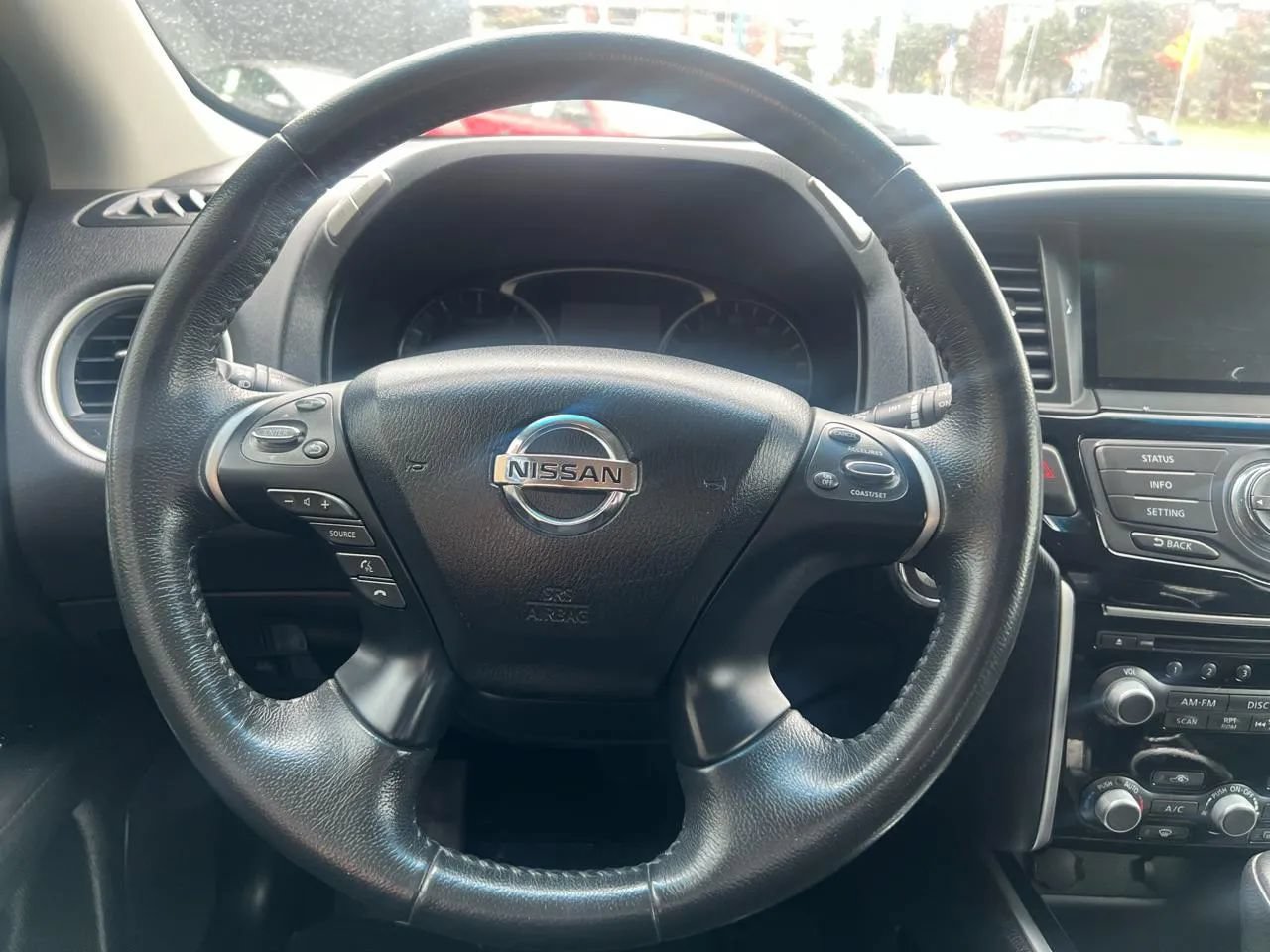 Used 2015 Nissan Pathfinder SV FWD image 7