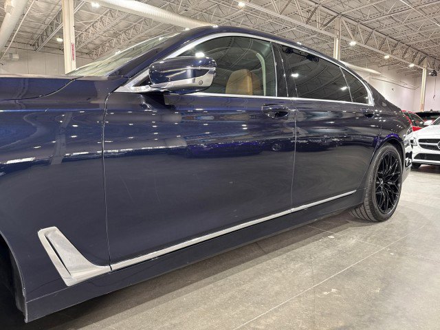 Used 2016 BMW 750i xDrive AWD/4WD image 26