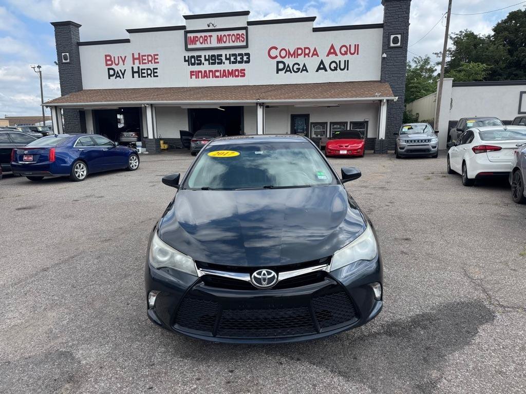 Used 2017 Toyota Camry SE FWD image 2