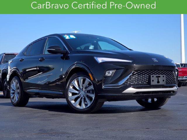 Used 2024 Buick Envista Sport Touring FWD image 2