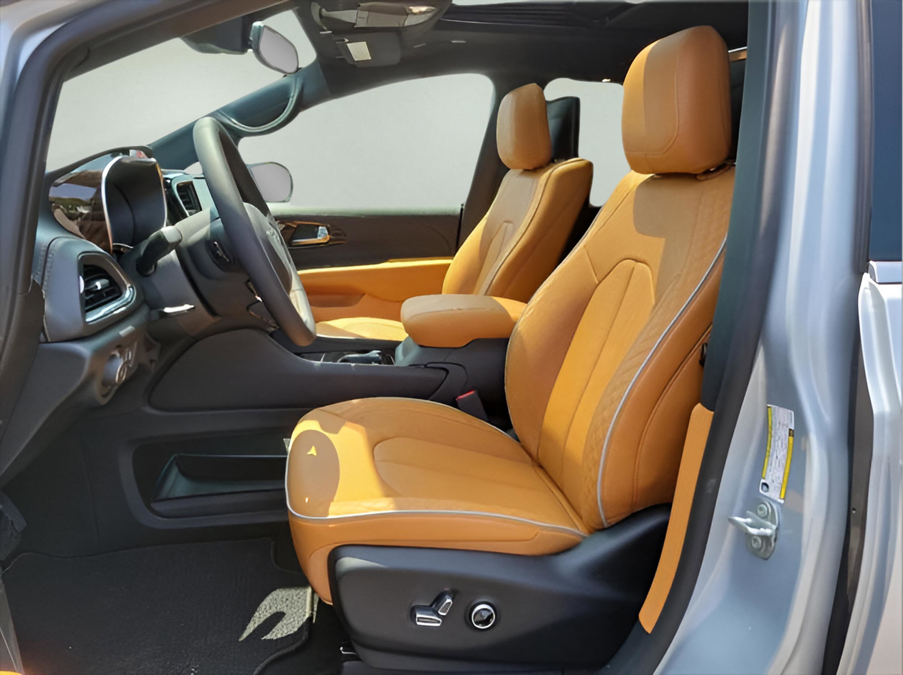 New 2023 Chrysler Pacifica Pinnacle image 9