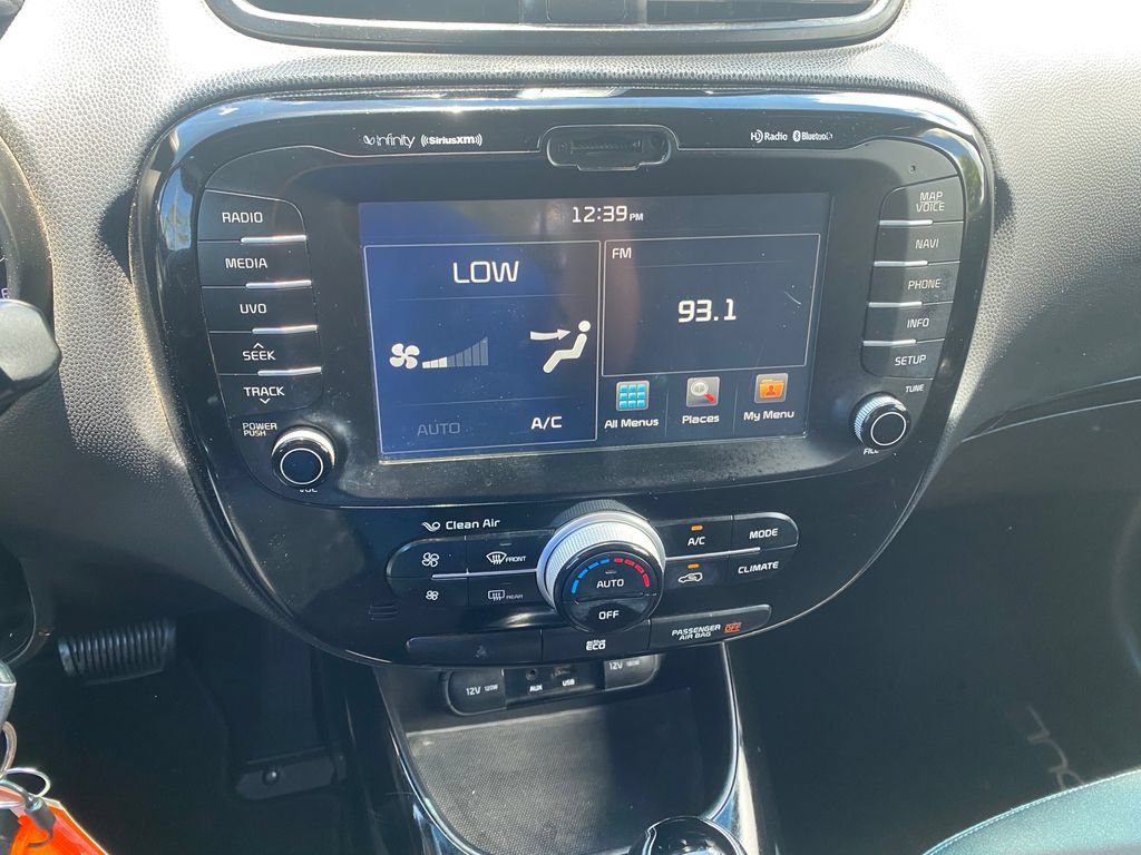 Used 2014 Kia Soul ! w/ Sun & Sound Package FWD image 16