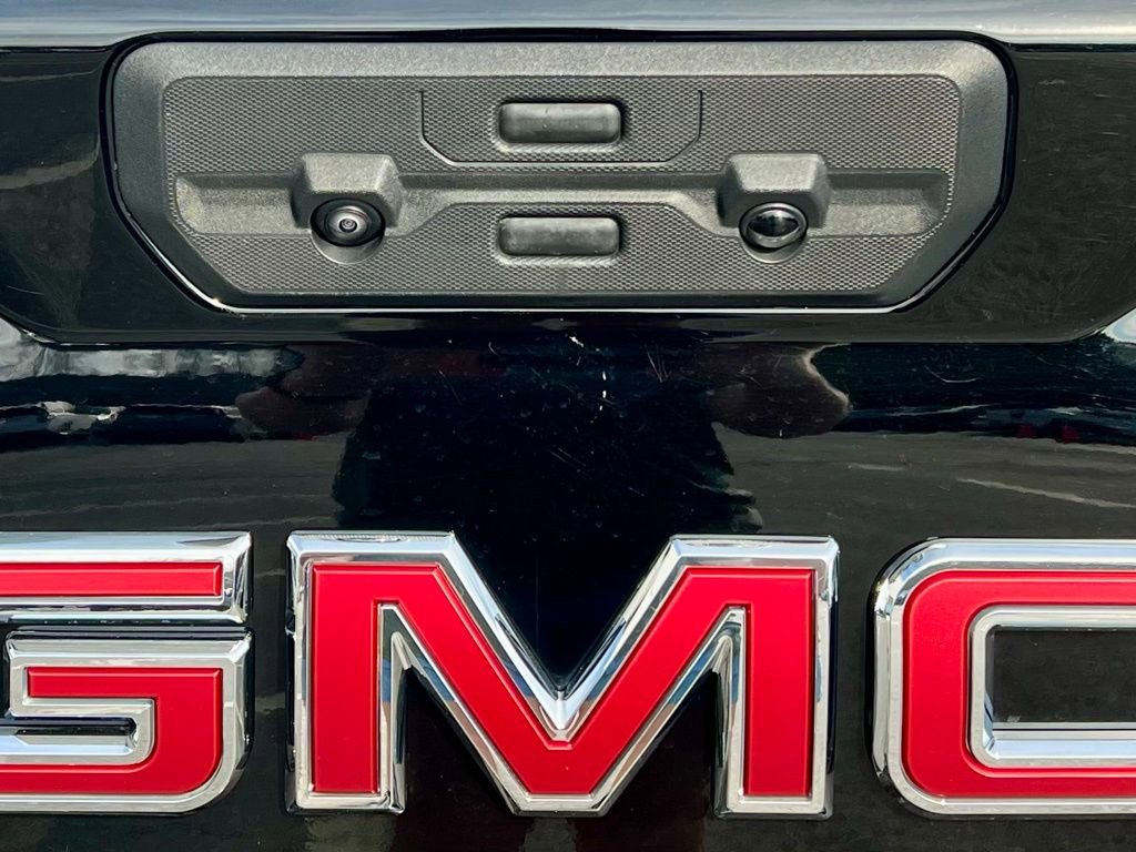 Used 2025 GMC Sierra 1500 SLT image 6