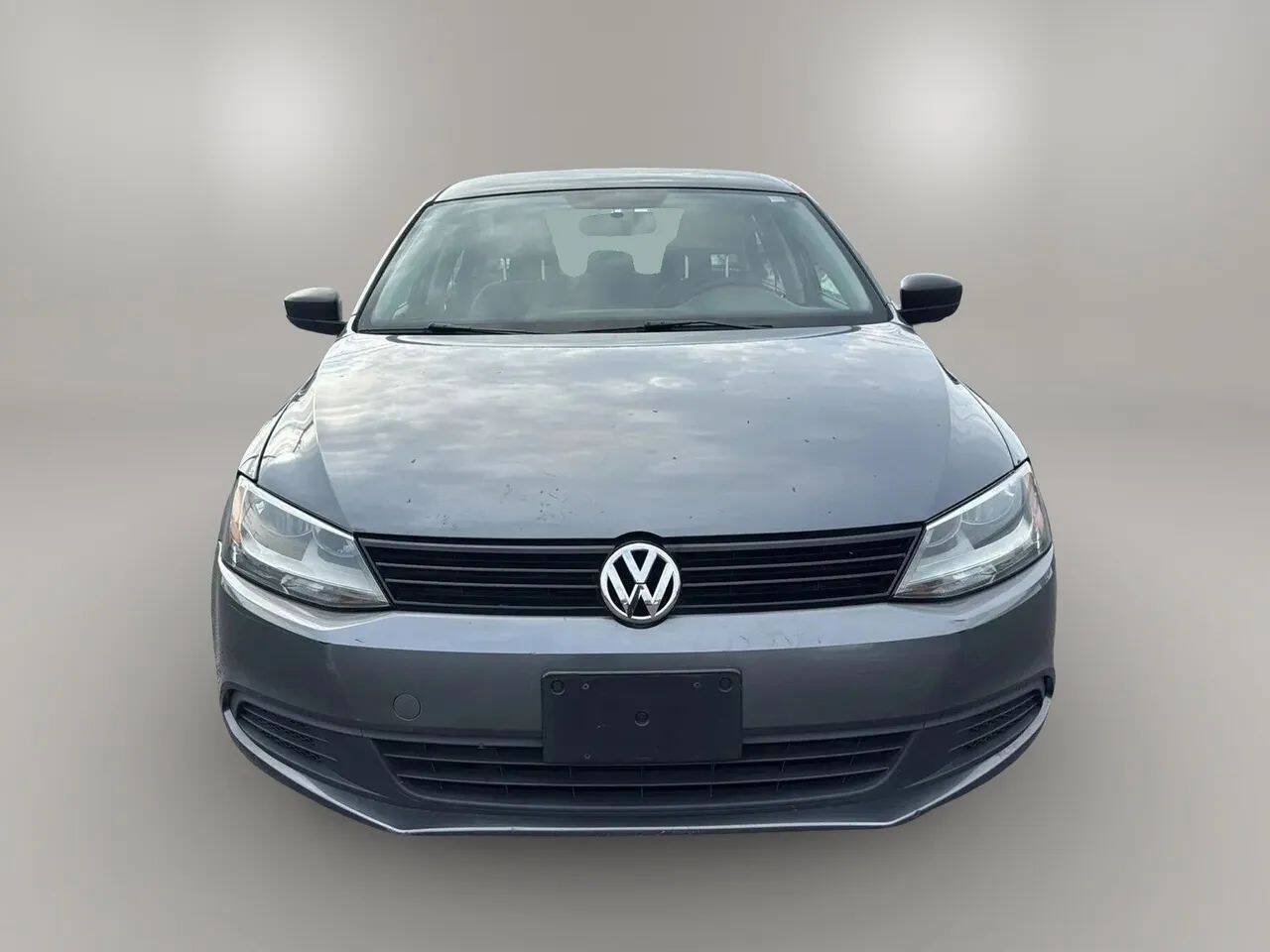 Used 2011 Volkswagen Jetta S FWD image 2