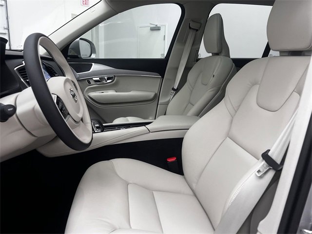 New 2025 Volvo XC90 B5 Core w/ Protection Package Premier image 15