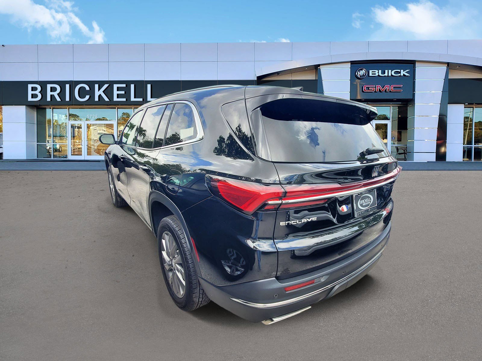 Used 2026 Buick Enclave Preferred FWD image 4