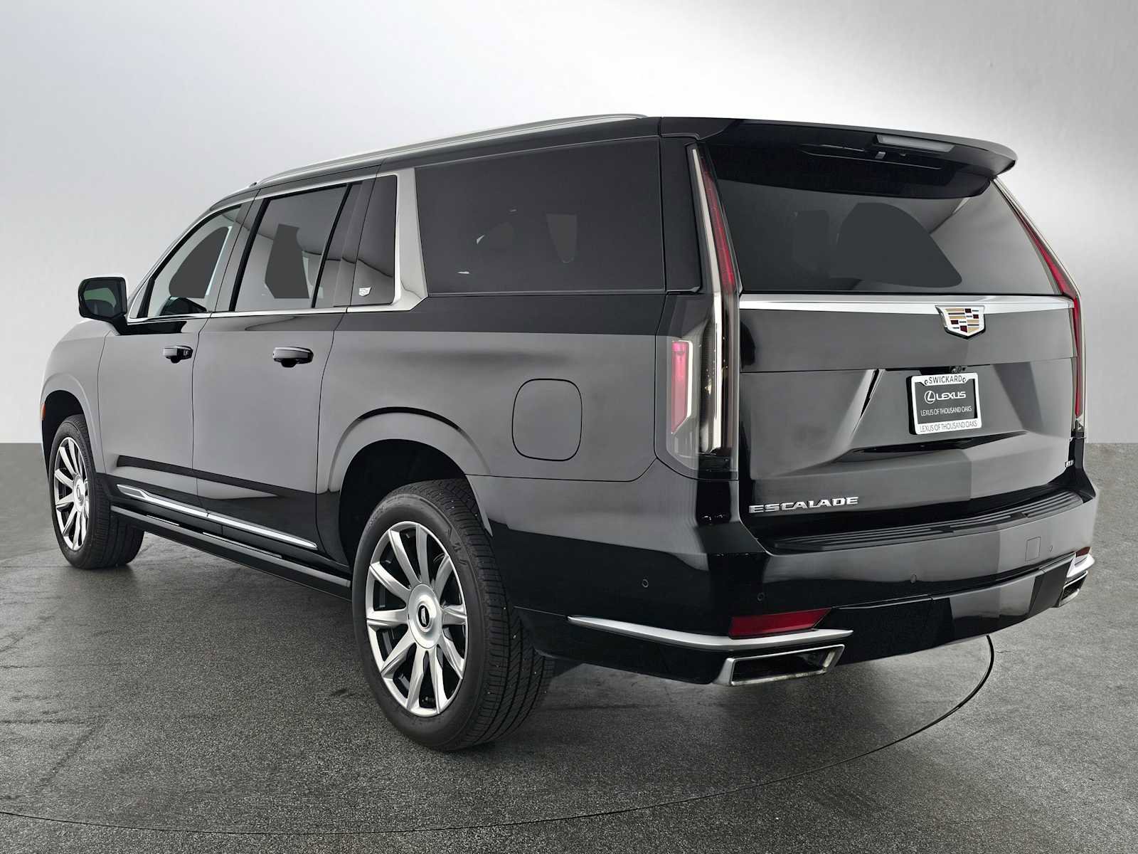 Used 2024 Cadillac Escalade ESV Premium Luxury Platinum AWD/4WD image 5