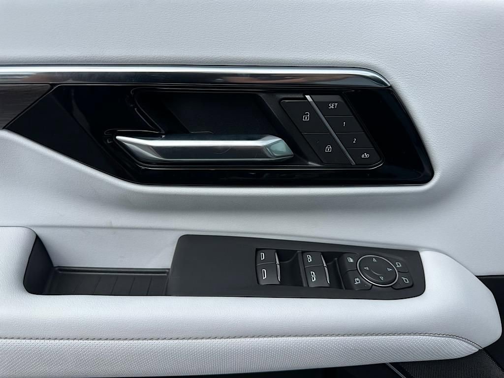 New 2025 Chevrolet Tahoe Premier w/ Sun And Tow Package image 14