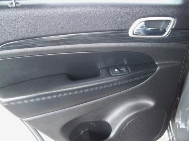 Used 2019 Jeep Grand Cherokee Altitude image 16