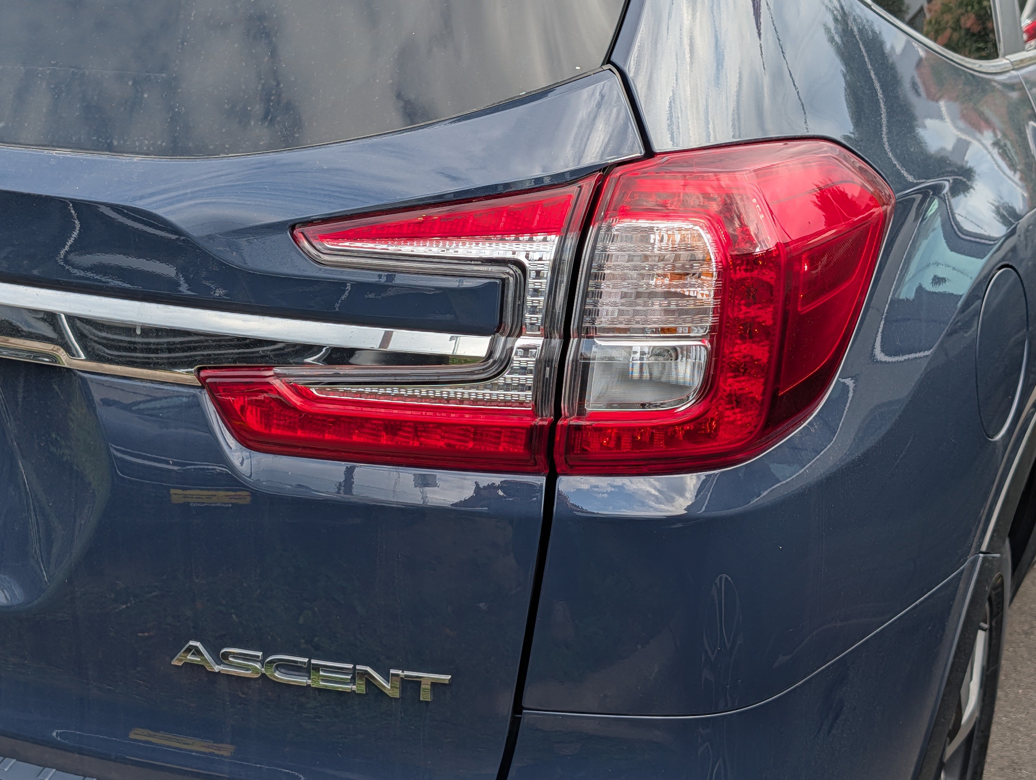Used 2024 Subaru Ascent Premium w/ Convenience Package AWD/4WD image 17