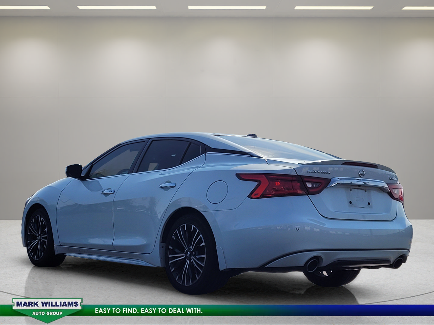 Used 2017 Nissan Maxima Platinum w/ Medallion Package FWD image 6