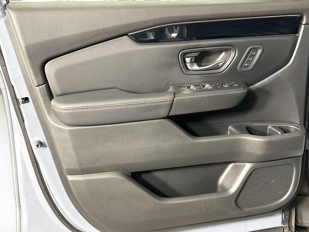 Used 2023 Honda Pilot TrailSport image 27