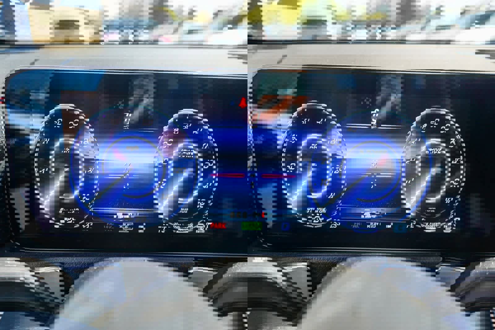 Used 2024 Mercedes-Benz EQB 300 4MATIC image 27