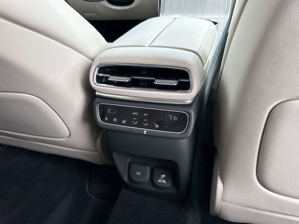 Used 2025 Genesis GV80 2.5T Prestige image 18