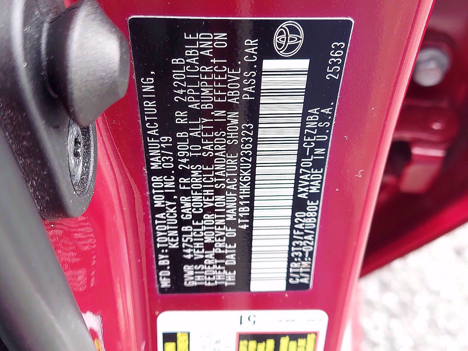 Certified 2019 Toyota Camry LE image 24