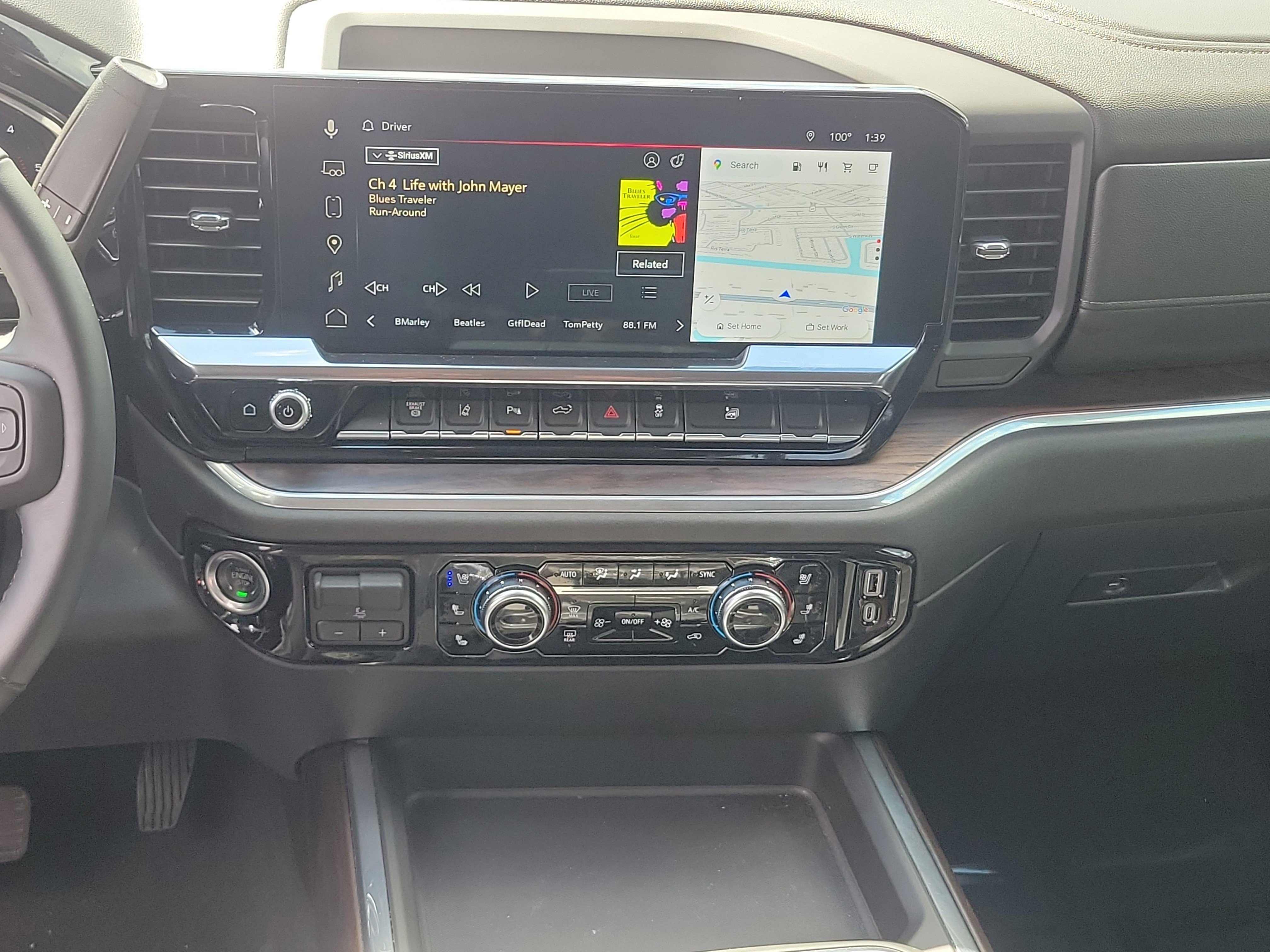 Used 2025 GMC Sierra 2500 SLT w/ SLT Premium Package image 19