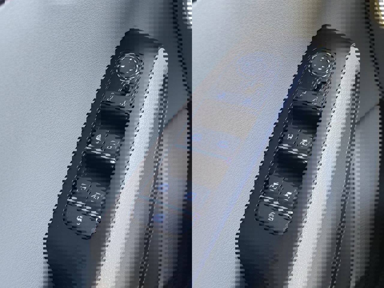 Certified 2025 Kia Soul LX image 22