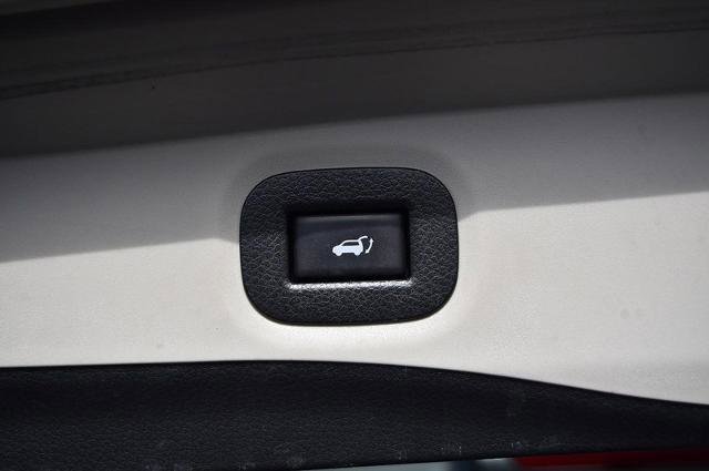 Used 2020 Nissan Rogue SV w/ Premium Package image 31