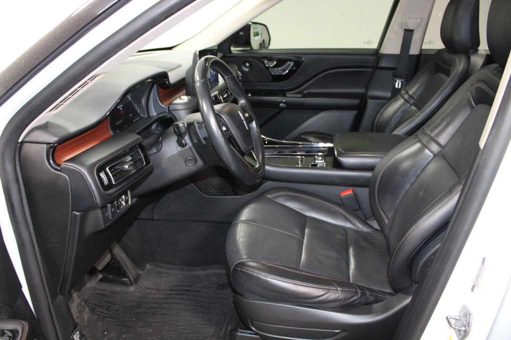 Used 2023 Lincoln Aviator Reserve w/ Jet Appearance Package AWD/4WD image 22