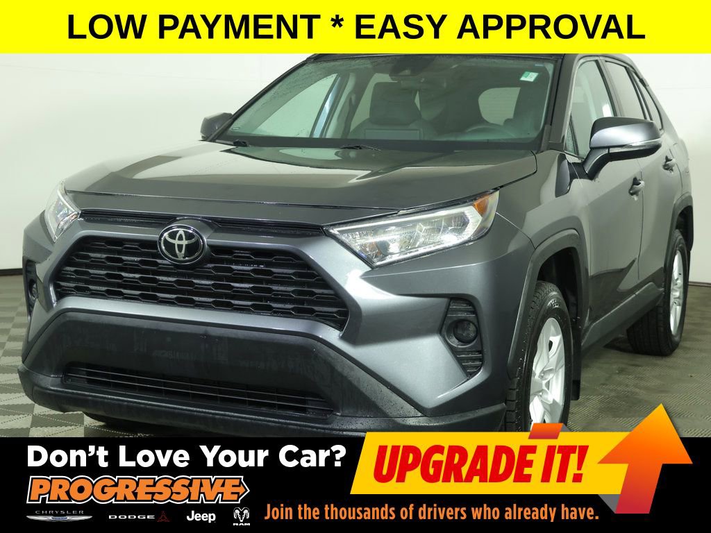 Used 2021 Toyota RAV4 XLE image 1