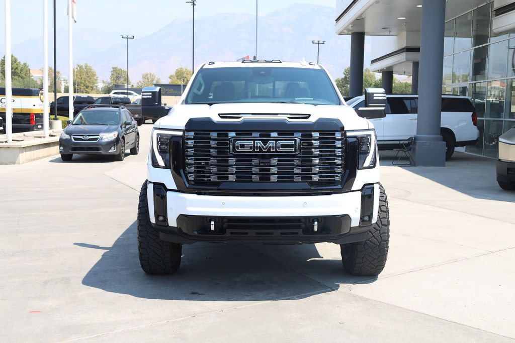 Used 2026 GMC Sierra 3500 Denali Ultimate AWD/4WD image 9
