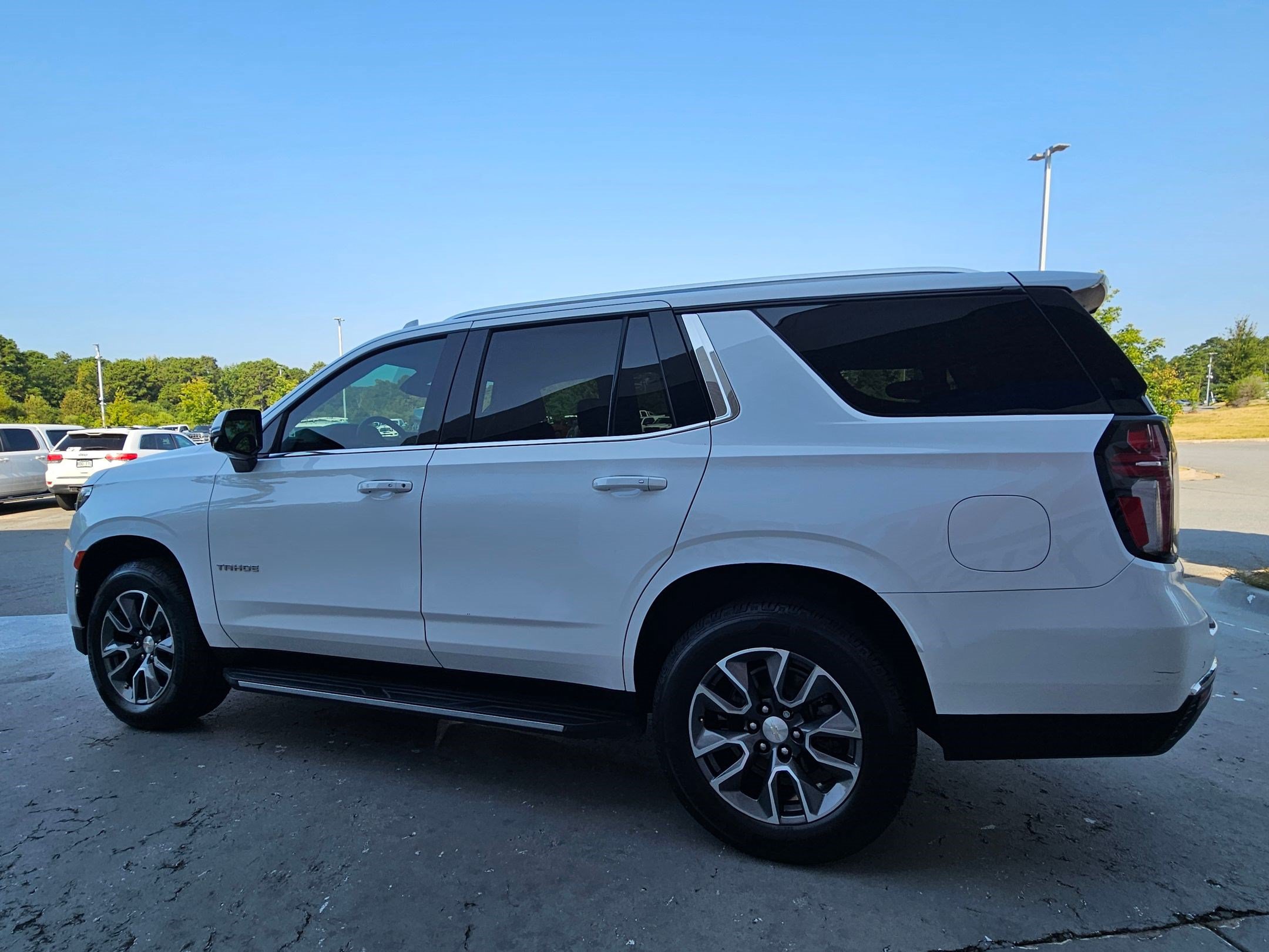 Used 2021 Chevrolet Tahoe LT w/ LT Signature Package AWD/4WD image 5