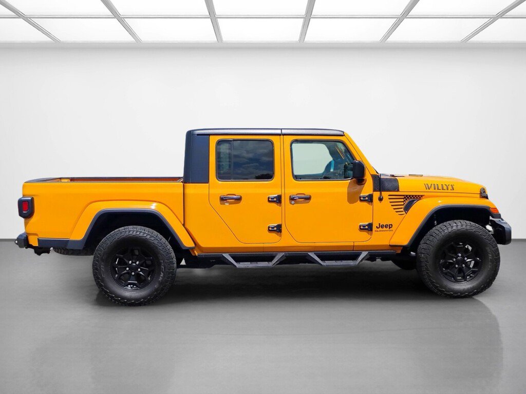 Used 2021 Jeep Gladiator Sport AWD/4WD image 6