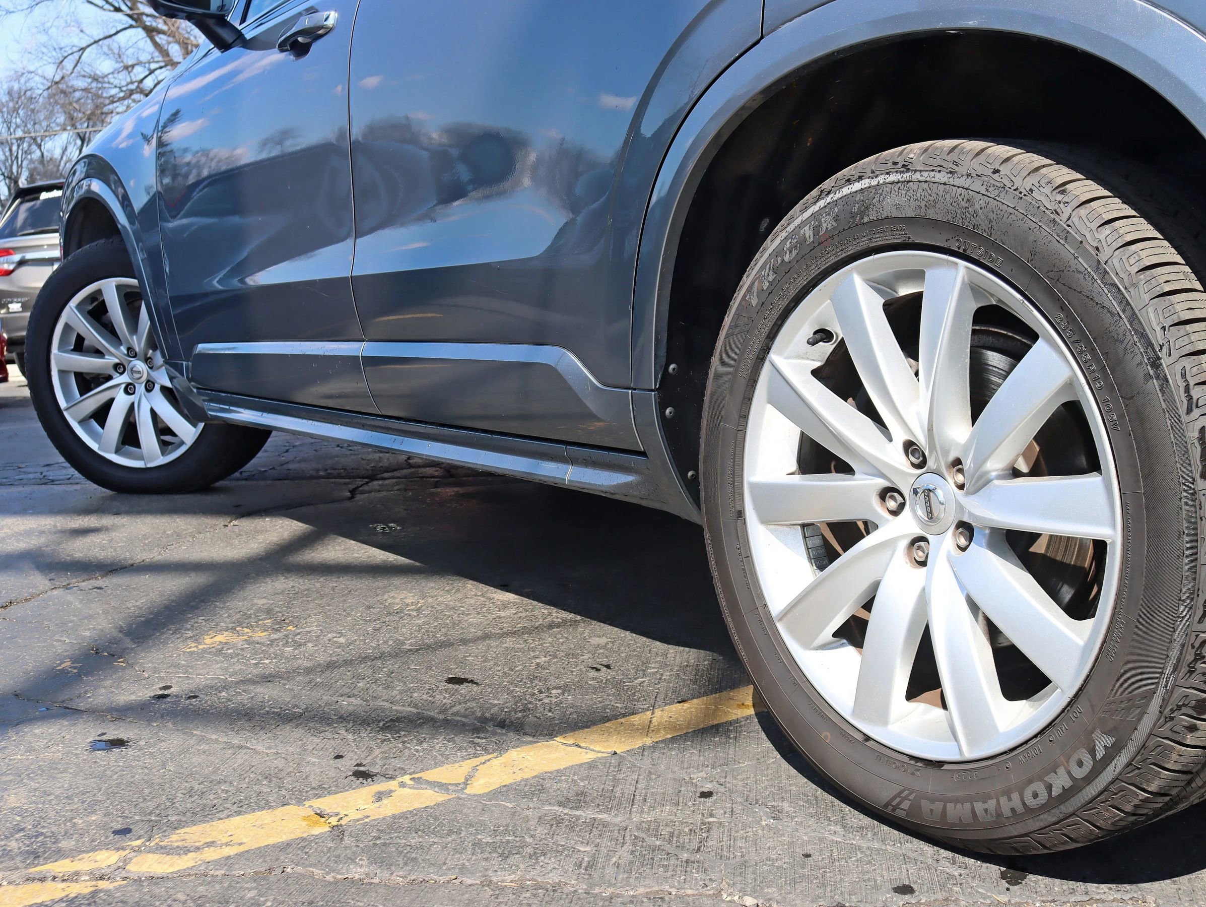 Used 2017 Volvo XC90 T6 Momentum w/ Vision Package image 15