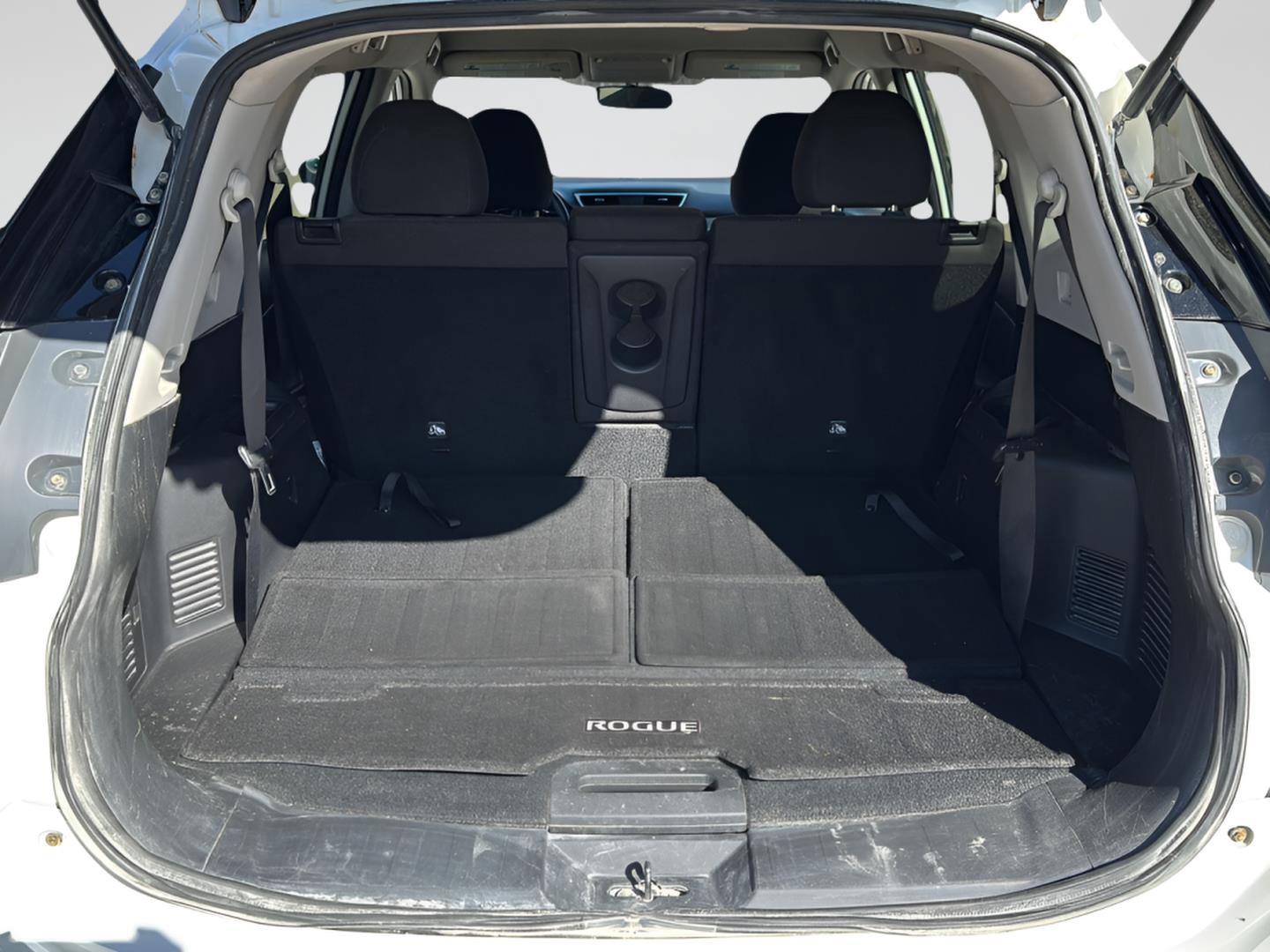 Used 2016 Nissan Rogue SV image 20