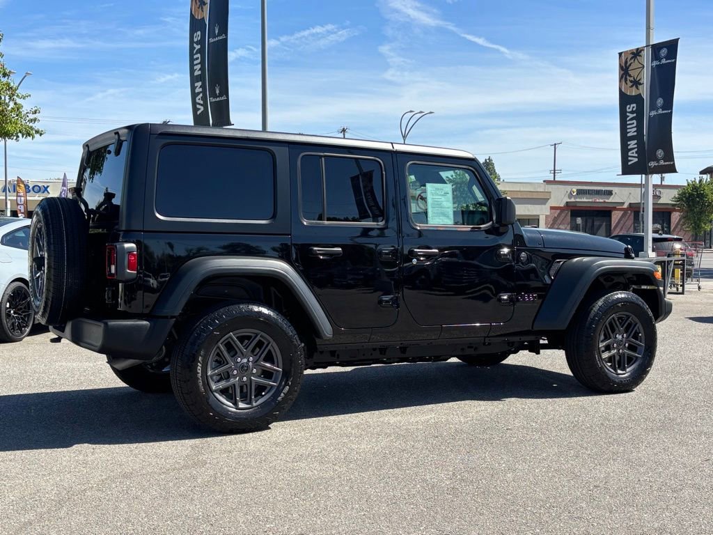 Used 2025 Jeep Wrangler Sport S image 4