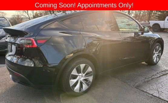 Used 2021 Tesla Model Y Long Range image 2