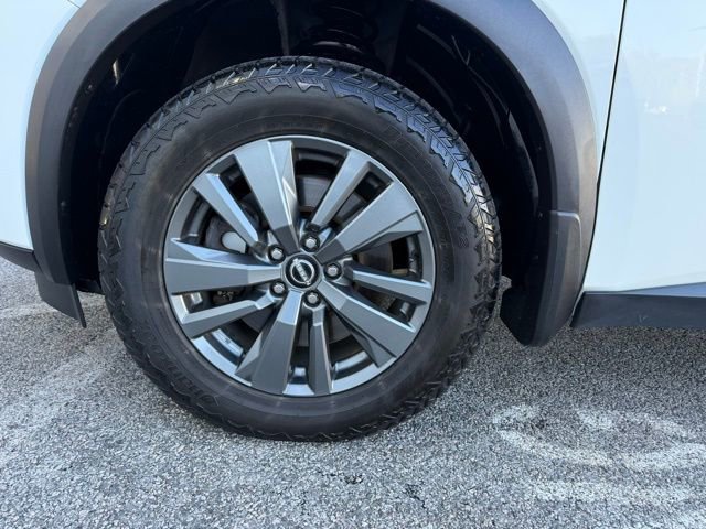 Used 2022 Nissan Pathfinder SV image 12